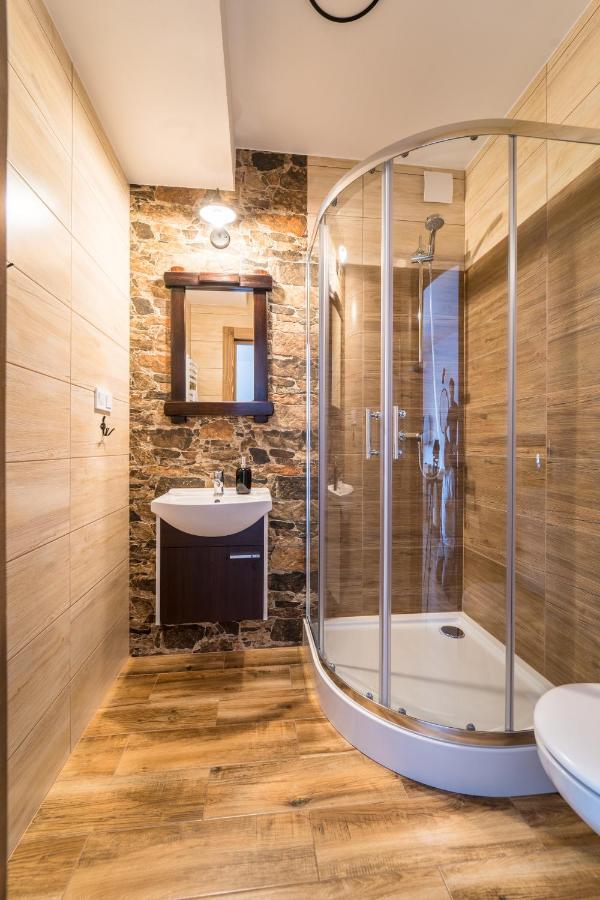 Miodowy Dworek Guest house